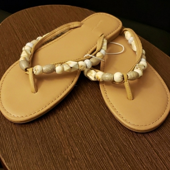 Universal Thread Cindy Flat Elevated Beaded Thong Sandals Size 9.5 - Picture 2 of 6